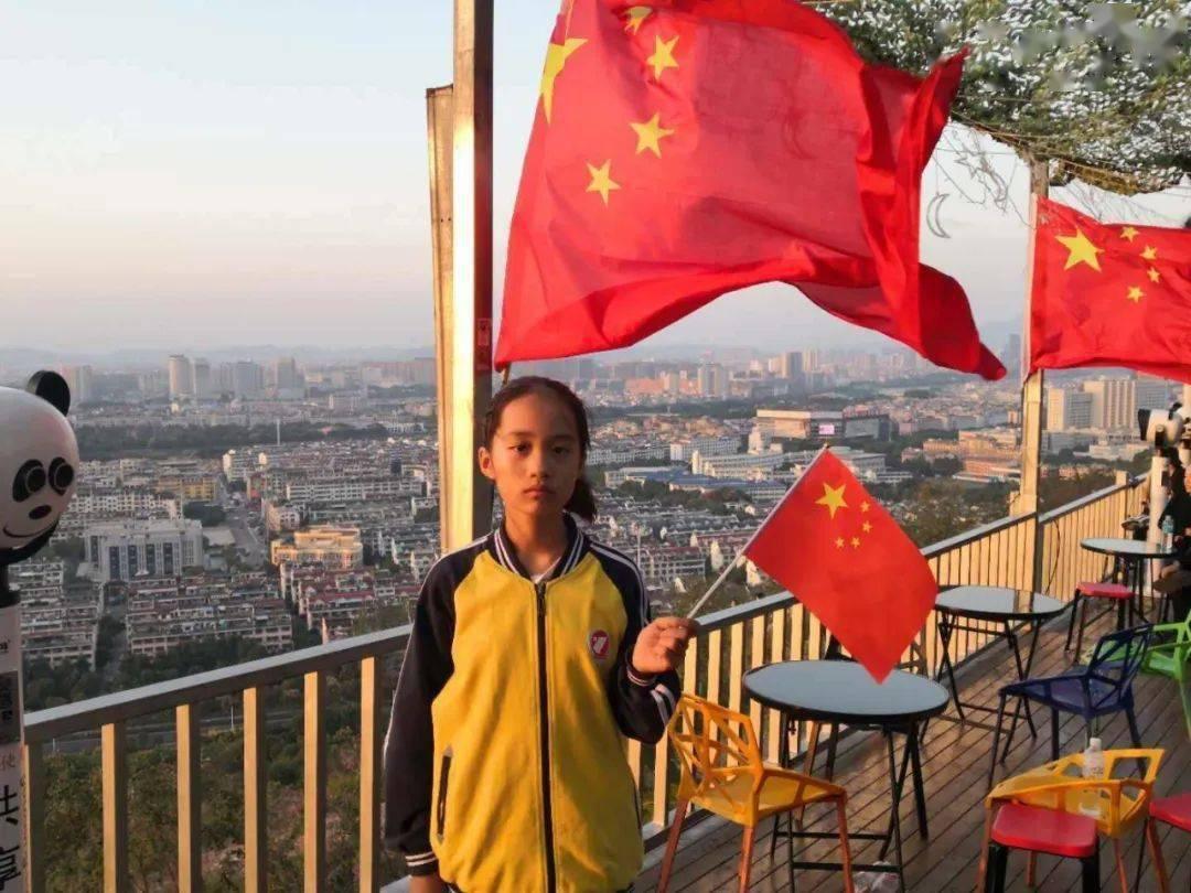 望天门山的作者李白- 你的全能问答平台